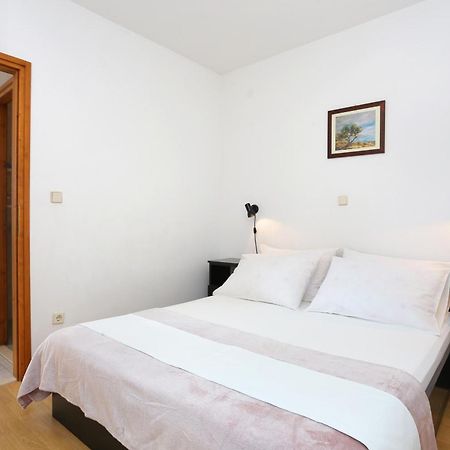Apartments By The Sea Rastici, Ciovo - 11723 Trogir Habitación foto
